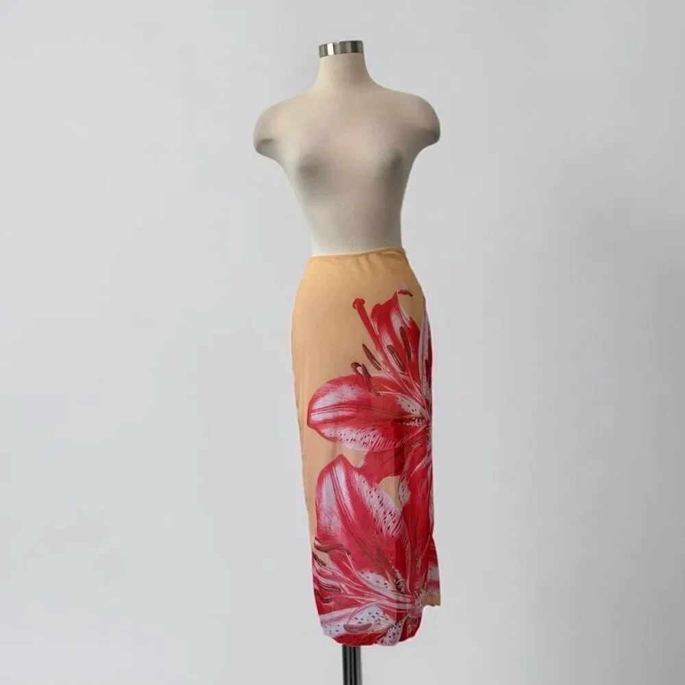 Urban Outfitters Floral Pencil Skirt with Red Lily Print Maxi Medium Mesh